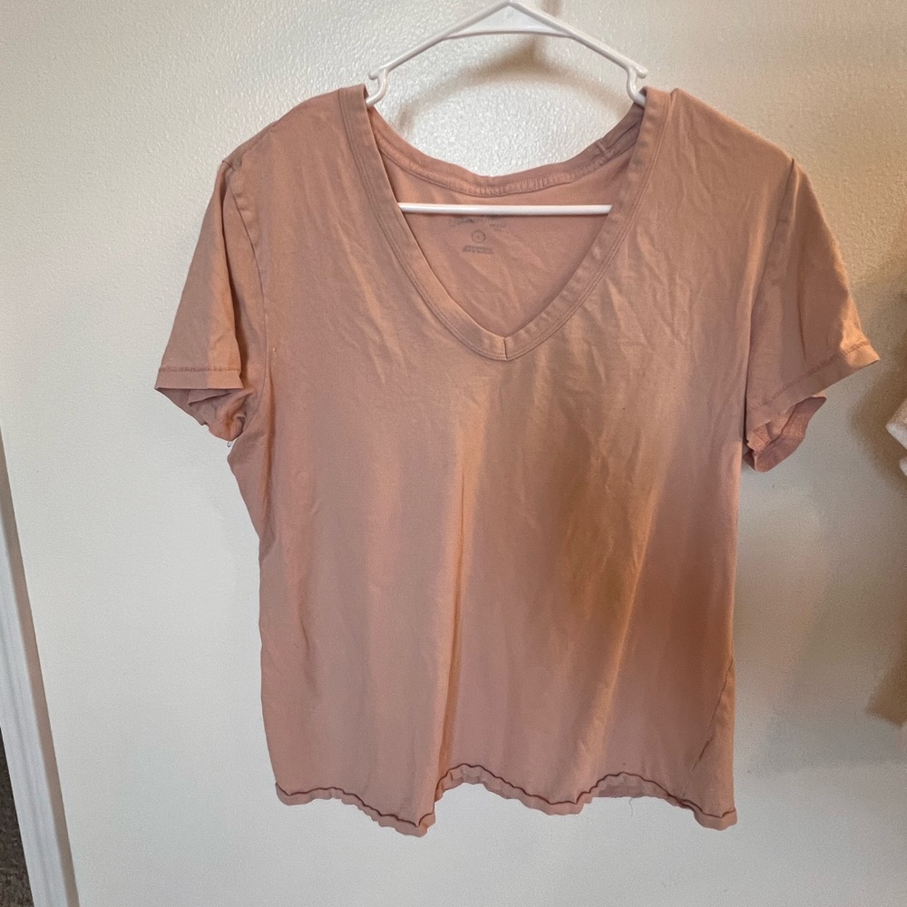 Universal Thread Peach V-Neck Tee
